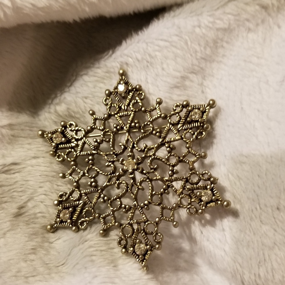 3 brooches